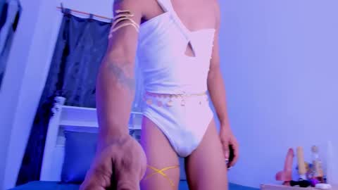 nicolemadrird online show from 11.06.25