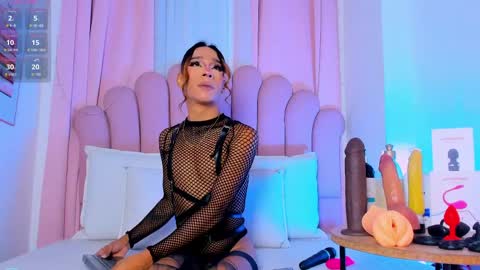 nicolemadrird online show from 04.01.26