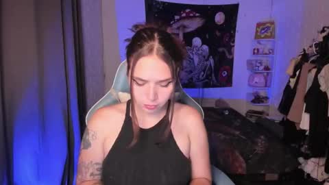 Snapshot of nicolepeachx chatting on 09.21.25 Nicol independent model online show from 09.21.25