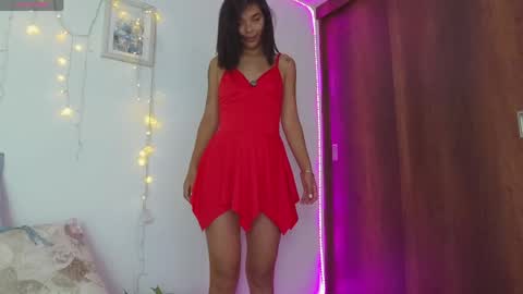 Snapshot of nicolle_swt chatting on 05.20.26 Nicolle online show from 05.20.26
