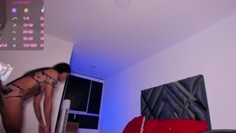   facebook nicolle delgado online show from 12.11.24