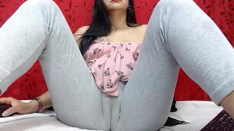 NICOLLE online show from 04.22.26