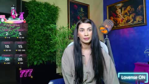 Nicolle online show from 03.12.26