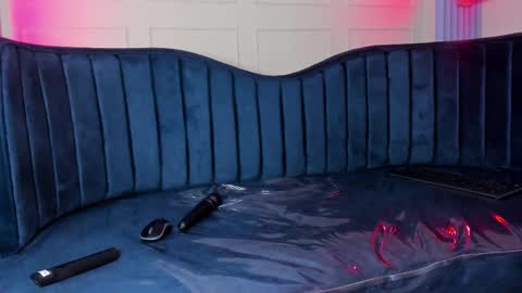 Snapshot of nicollette_miller chatting on 03.04.25 Nicollette Miller online show from 03.04.25