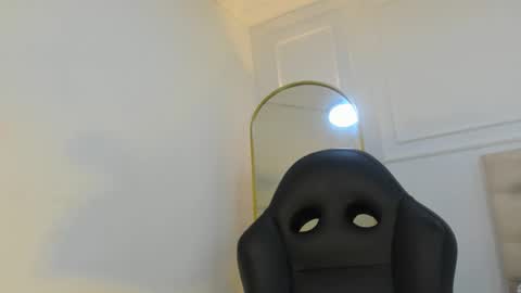 Nicol online show from 02.01.26