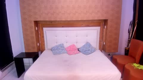 Snapshot of nicolysofi chatting on 12.26.24 nicolysofi online show from 12.26.24