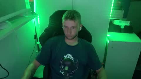 Snapshot of nicramga chatting on 10.05.25 nicramga online show from 10.05.25