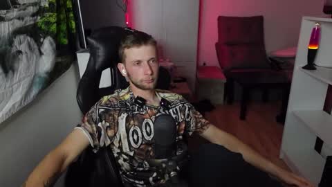 Snapshot of nicramga chatting on 10.17.25 nicramga online show from 10.17.25