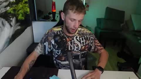 Snapshot of nicramga chatting on 10.19.25 nicramga online show from 10.19.25