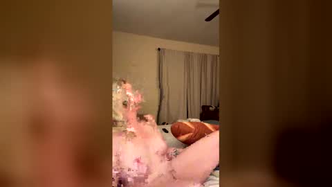 Snapshot of niemiholly07 chatting on 12.18.25 MysticMuse online show from 12.18.25