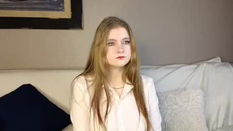 Azalea online show from 11.27.25