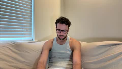 Snapshot of nightvyre chatting on 02.21.26 nightvyre online show from 02.21.26