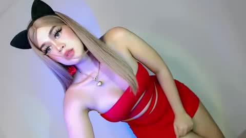 Snapshot of nightwalker28 chatting on 02.08.25 Katie online show from 02.08.25