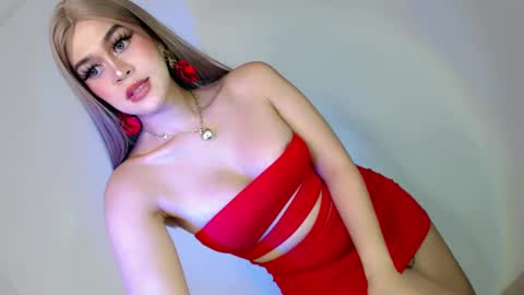 Snapshot of nightwalker28 chatting on 02.10.25 Katie online show from 02.10.25