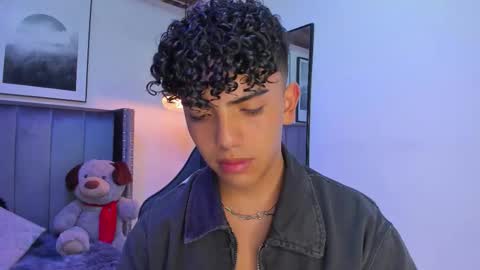 Snapshot of niick_twink chatting on 11.01.25 niick_twink online show from 11.01.25