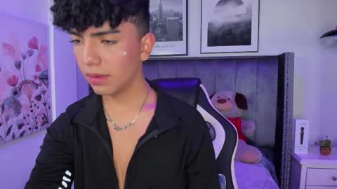 Snapshot of niick_twink chatting on 11.19.25 niick_twink online show from 11.19.25