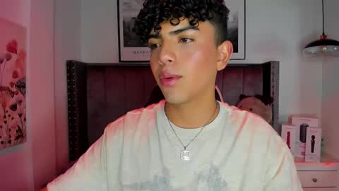 Snapshot of niick_twink chatting on 12.02.25 niick_twink online show from 12.02.25