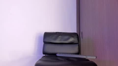 Nicoleth Mendez  online show from 02.23.26