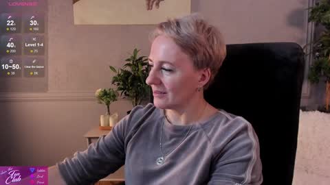 Nika online show from 12.14.24