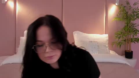 Snapshot of nikaflowers chatting on 07.20.26 Nika online show from 07.20.26