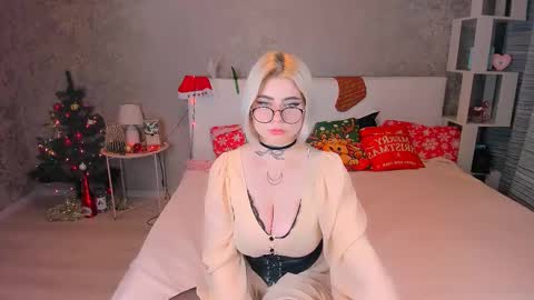 Snapshot of nikarocks chatting on 01.15.25 nikarocks online show from 01.15.25