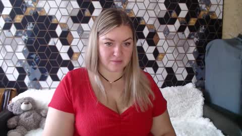 Snapshot of nikaskylink chatting on 02.10.26 Nika online show from 02.10.26