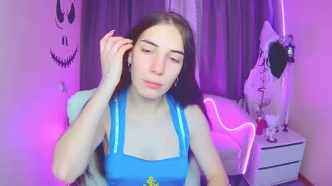 nikastarkk online show from 11.04.25