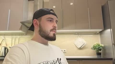 Snapshot of nikbusiness chatting on 10.30.25 Nick online show from 10.30.25