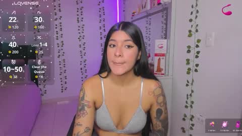 Niki online show from 10.21.25