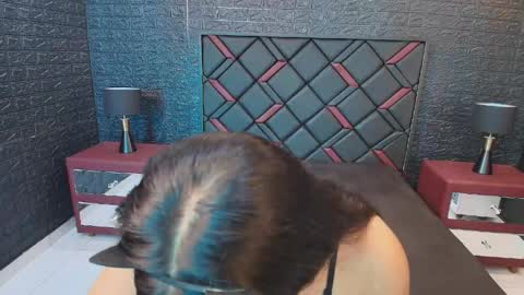 Snapshot of nikibunn chatting on 05.15.26 NIKI online show from 05.15.26