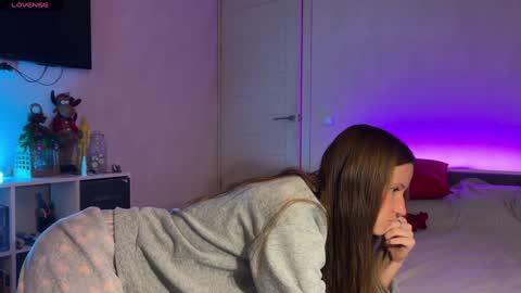 Snapshot of nikitosforyou chatting on 01.06.25 nikitosforyou online show from 01.06.25