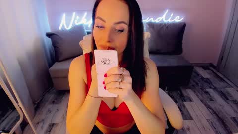 nikki_blondiee online show from 02.14.25