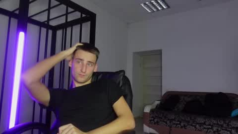 Snapshot of nikki_hard chatting on 03.03.25 nikki online show from 03.03.25