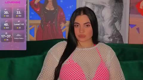 Nikki Kardashian online show from 12.10.24