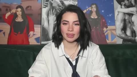 Nikki Kardashian online show from 09.08.25