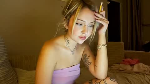 Snapshot of nikki_whatever chatting on 12.24.24 nicolette online show from 12.24.24