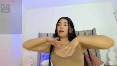 nikkibotero online show from 11.29.25