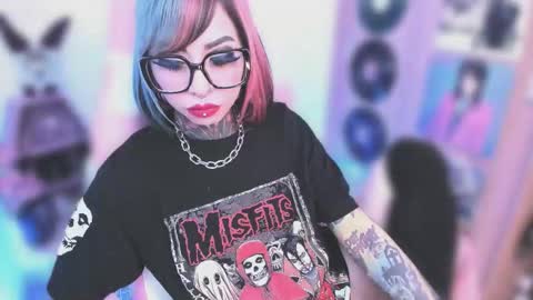 Nikki Ramone   online show from 12.03.25