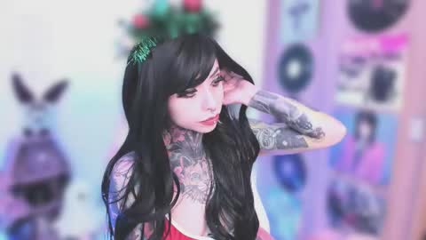 Snapshot of nikkiramone chatting on 12.17.25 Nikki Ramone online show from 12.17.25