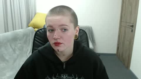 Snapshot of nikkysnow chatting on 09.27.25 nikkysnow online show from 09.27.25