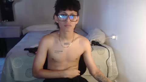 Snapshot of niklaus_wolf chatting on 09.10.25 niklaus_wolf online show from 09.10.25