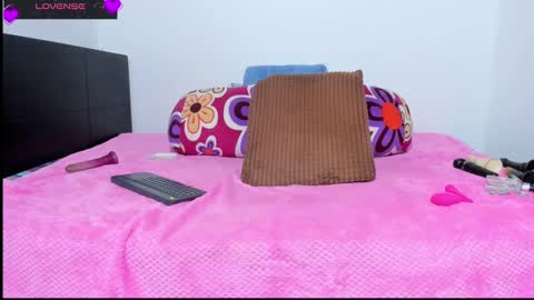 Snapshot of nikol32__ chatting on 03.04.25 dayan online show from 03.04.25