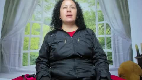 Snapshot of nikol32__ chatting on 10.10.25 dayan online show from 10.10.25