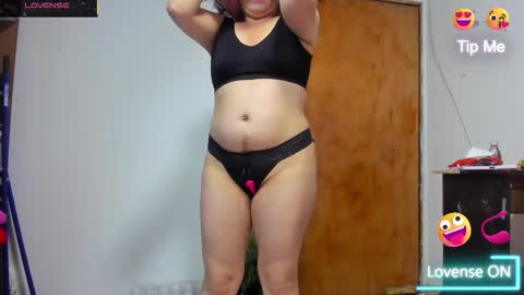 Snapshot of nikol32__ chatting on 10.29.25 dayan online show from 10.29.25