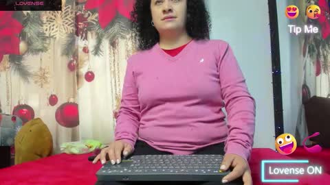 Snapshot of nikol32__ chatting on 11.15.25 dayan online show from 11.15.25