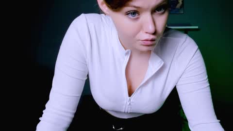 Snapshot of nikol_kitt chatting on 01.07.25 Little Niko Help me reach my goals online show from 01.07.25