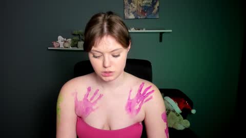 Snapshot of nikol_kitt chatting on 01.27.25 Little Niko Help me reach my goals online show from 01.27.25