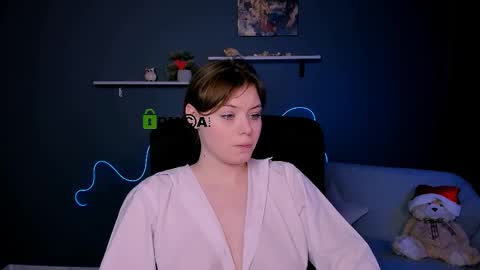 Snapshot of nikol_kitt chatting on 03.02.25 Little Niko Help me reach my goals online show from 03.02.25