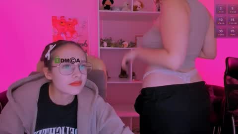 Snapshot of nikol_kitt chatting on 09.13.25 Little Niko Help me reach my goals online show from 09.13.25