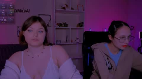 Snapshot of nikol_kitt chatting on 10.12.25 Little Niko Help me reach my goals online show from 10.12.25